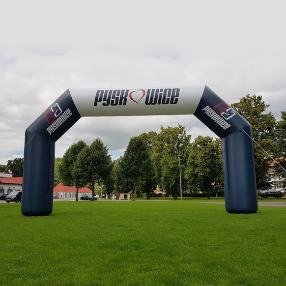 <em>Bramy</em> startowe