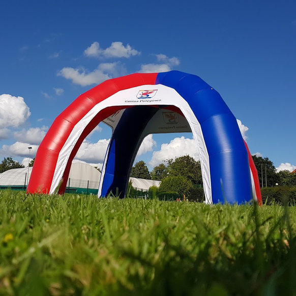 <em>Namioty</em> pneumatyczne