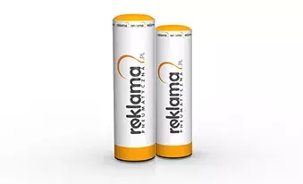 <em>Słupki</em> reklamowe