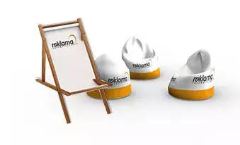 <em>Pufy i leżaki</em> reklamowe