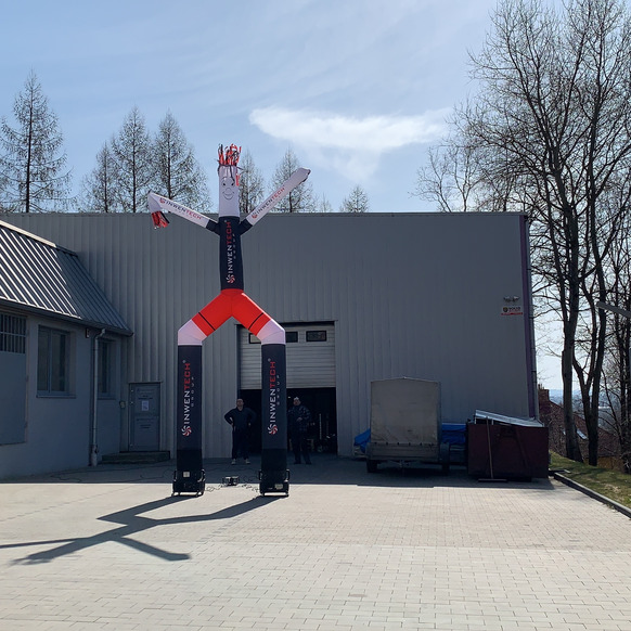 Chwieje reklamowe — zaprojektuj radosną kampanię reklamową Twojej marki