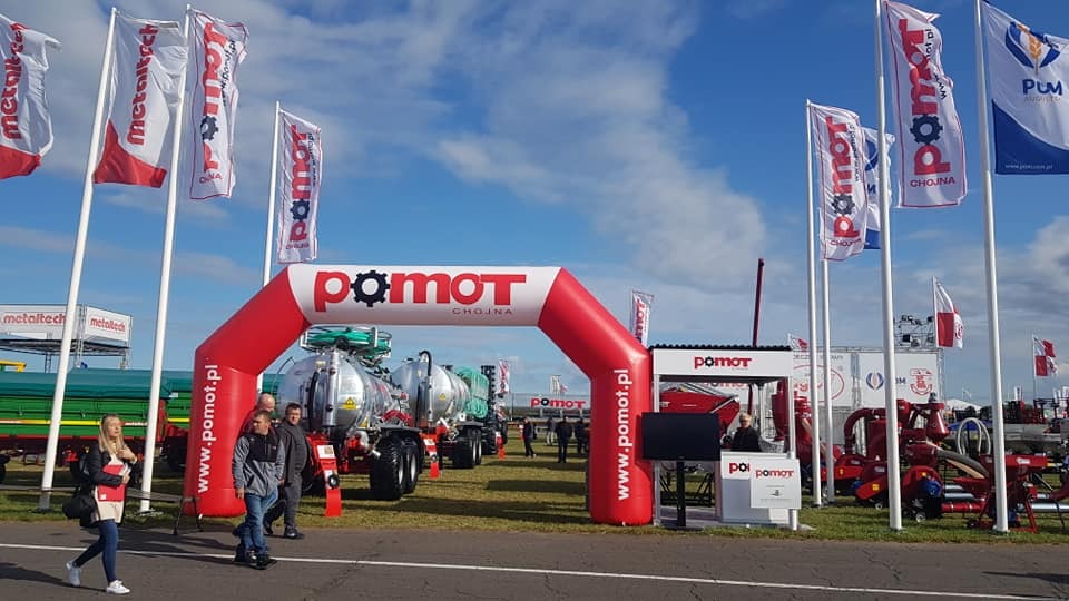 Reklama pneumatyczna na otwarcie sklepu