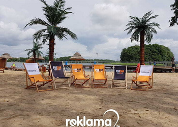 Meble na eventy zewnętrzne - Leżaki z drewnianymi ramami