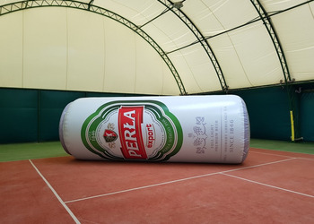 Balon pneumatyczny w kształcie puszki piwa